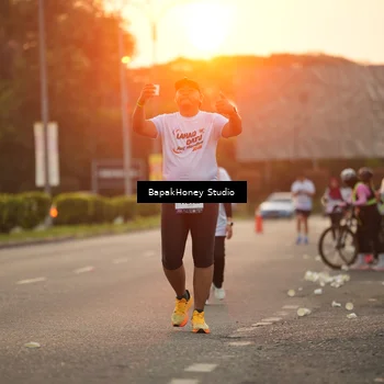 Runner Photo 7671018