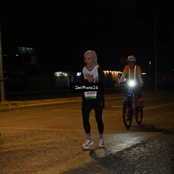Runner Photo 7671024