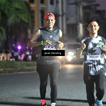 Runner Photo 7671036