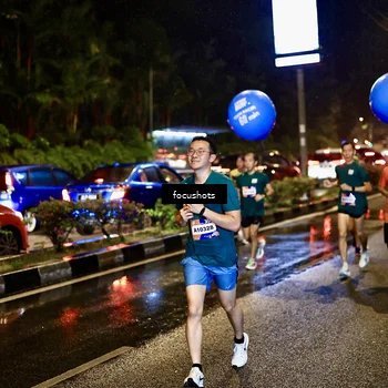 Runner Photo 7671046