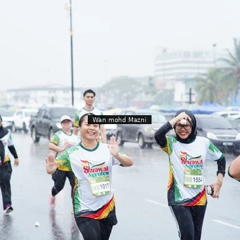 Runner Photo 7671065