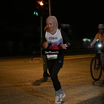 Runner Photo 7671066