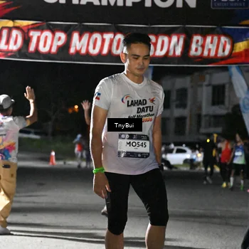 Runner Photo 7671074