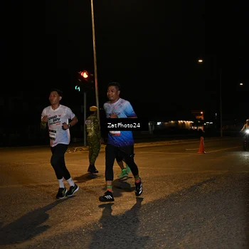 Runner Photo 7671076