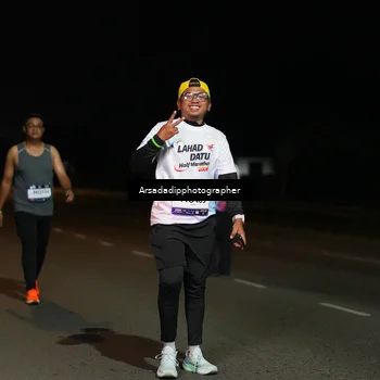 Runner Photo 7671079