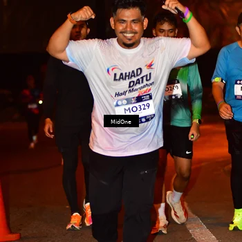 Runner Photo 7671093