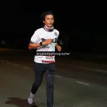 Runner Photo 7671114