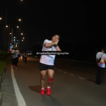 Runner Photo 7671123