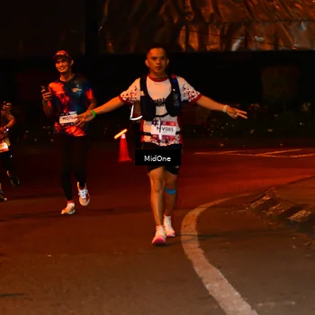 Runner Photo 7671128