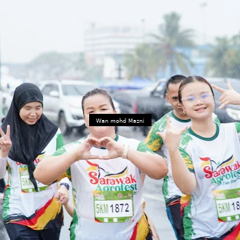 Runner Photo 7671146
