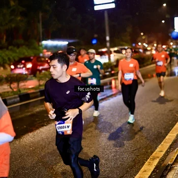 Runner Photo 7671174