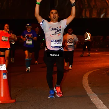 Runner Photo 7671177