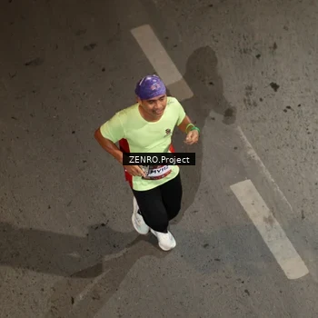 Runner Photo 7671181