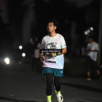 Runner Photo 7671189