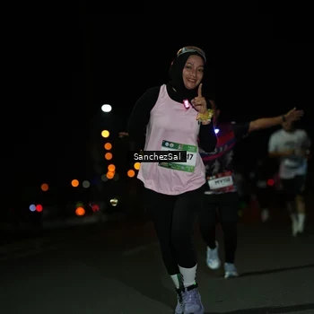 Runner Photo 7671190