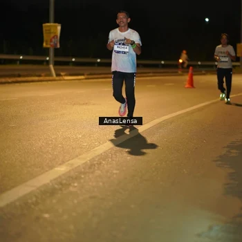 Runner Photo 7671196