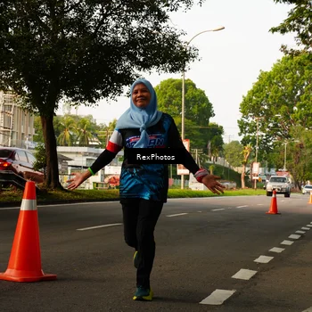 Runner Photo 7671199