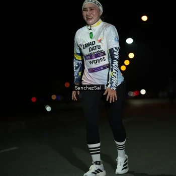 Runner Photo 7671200