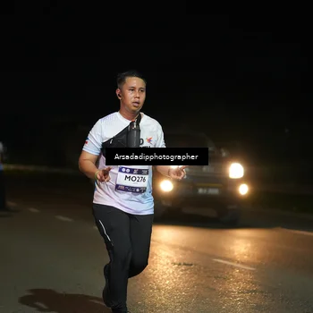 Runner Photo 7671218
