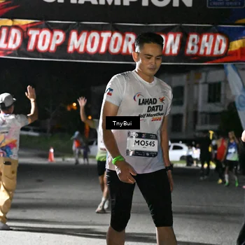 Runner Photo 7671223
