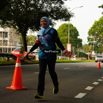 Runner Photo 7671236