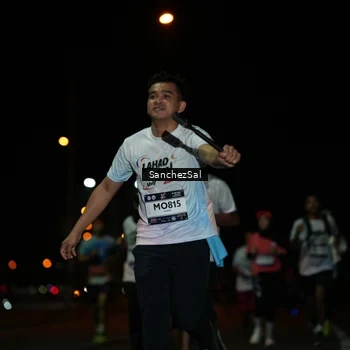 Runner Photo 7671237