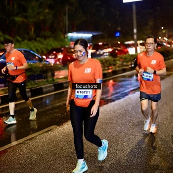 Runner Photo 7671263
