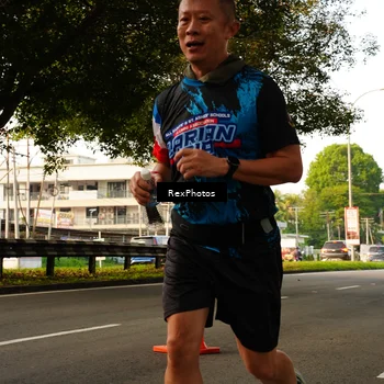 Runner Photo 7671275
