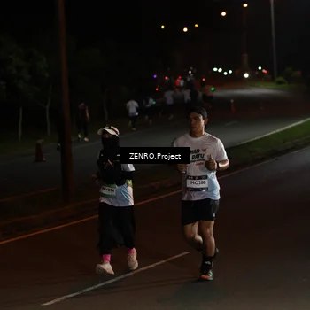 Runner Photo 7671280