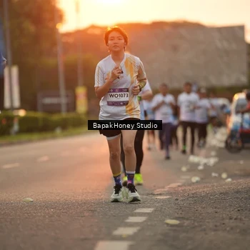 Runner Photo 7671282