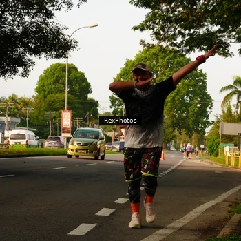 Runner Photo 7671283