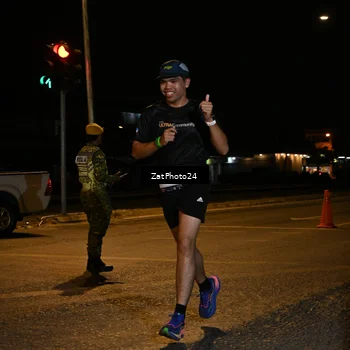 Runner Photo 7671303