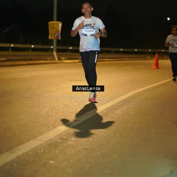 Runner Photo 7671304