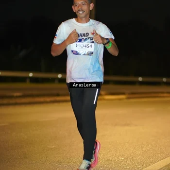 Runner Photo 7671311