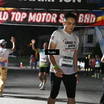 Runner Photo 7671312