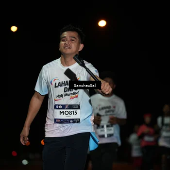 Runner Photo 7671317