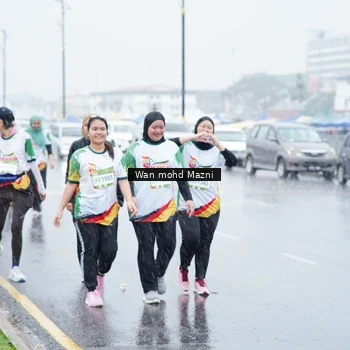 Runner Photo 7671330