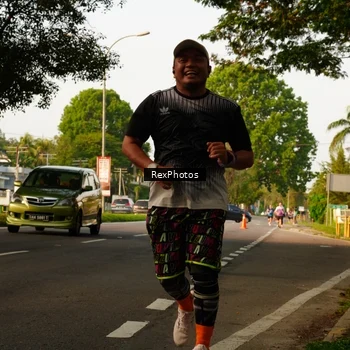 Runner Photo 7671352