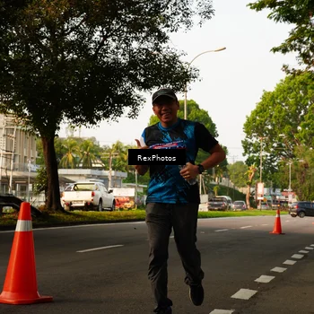 Runner Photo 7671372