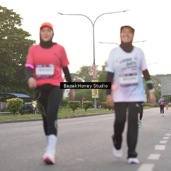 Runner Photo 7671379