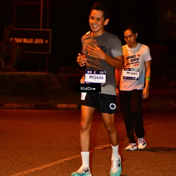 Runner Photo 7671399