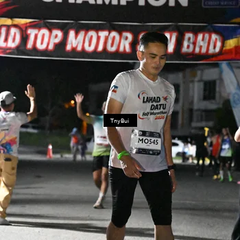 Runner Photo 7671402