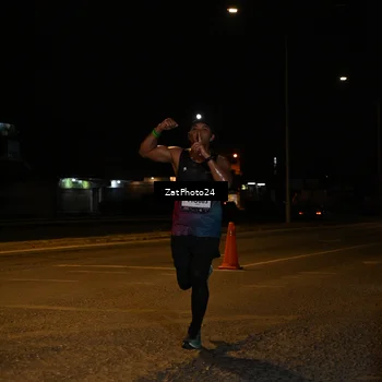 Runner Photo 7671404