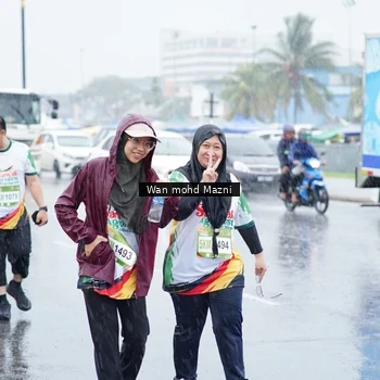 Runner Photo 7671417