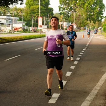Runner Photo 7671421