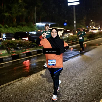 Runner Photo 7671445