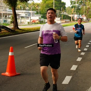 Runner Photo 7671446