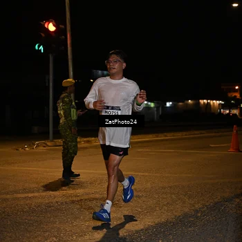 Runner Photo 7671452