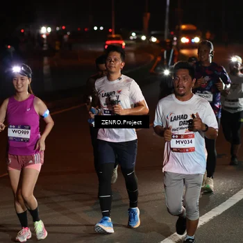 Runner Photo 7671466