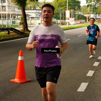 Runner Photo 7671516